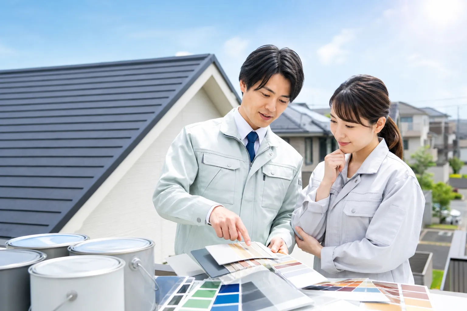 屋根塗料メーカー比較｜特徴と選び方を徹底解説
